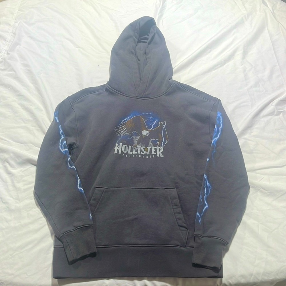 Men’s Hollister Hoodie in size S- Like New